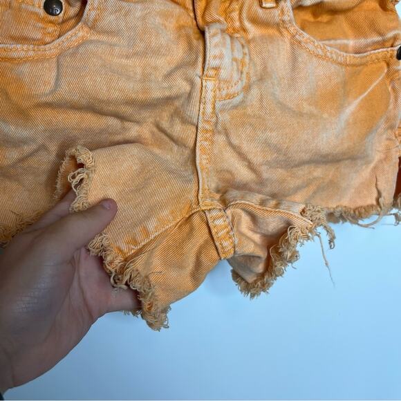 Free People Orange Wash Mid Rise Cut Off Denim Shorts Size 24 - Picture 4 of 7